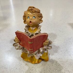 Fontanini caroling figurine
